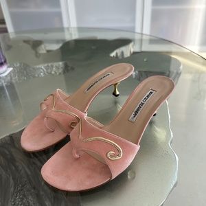 Baby Pink Manolo Blahnik Suede Thong Kitten Heels